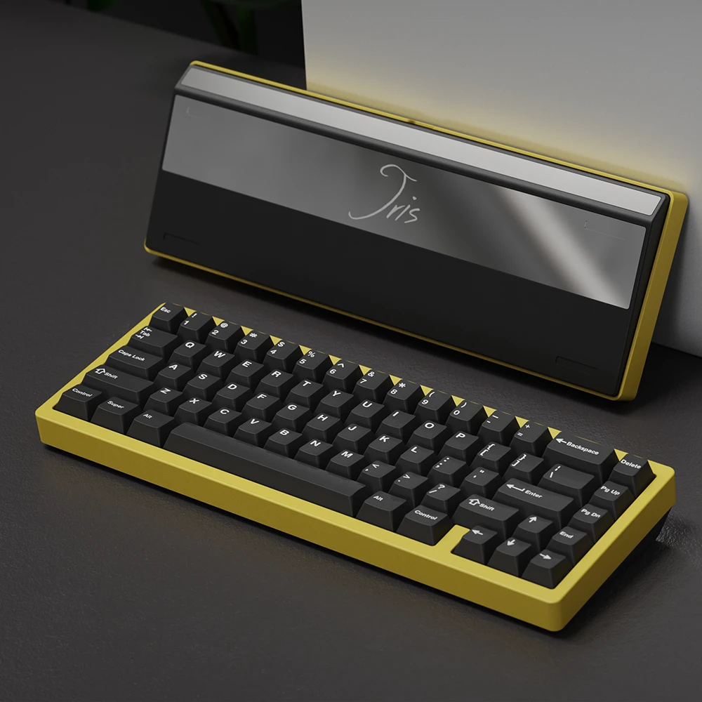 JRIS65 自作キーボード Chroma PVD Mirror 黄軸 JRIS65 自作キーボード Chroma PVD Mirror 黄軸 JRIS65 自作